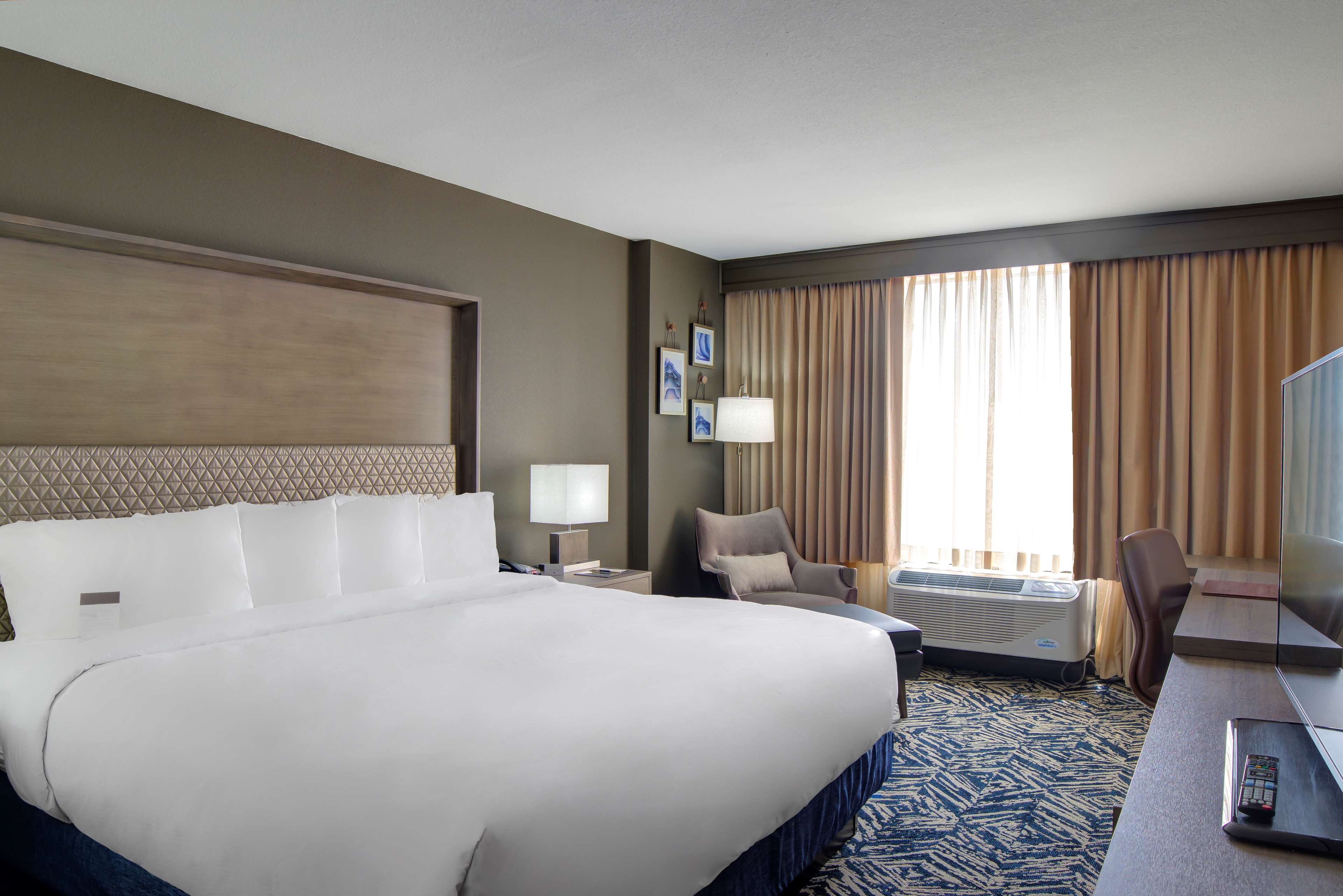 DoubleTree by Hilton Harrisonburg Hotels Harrisonburg Virginia