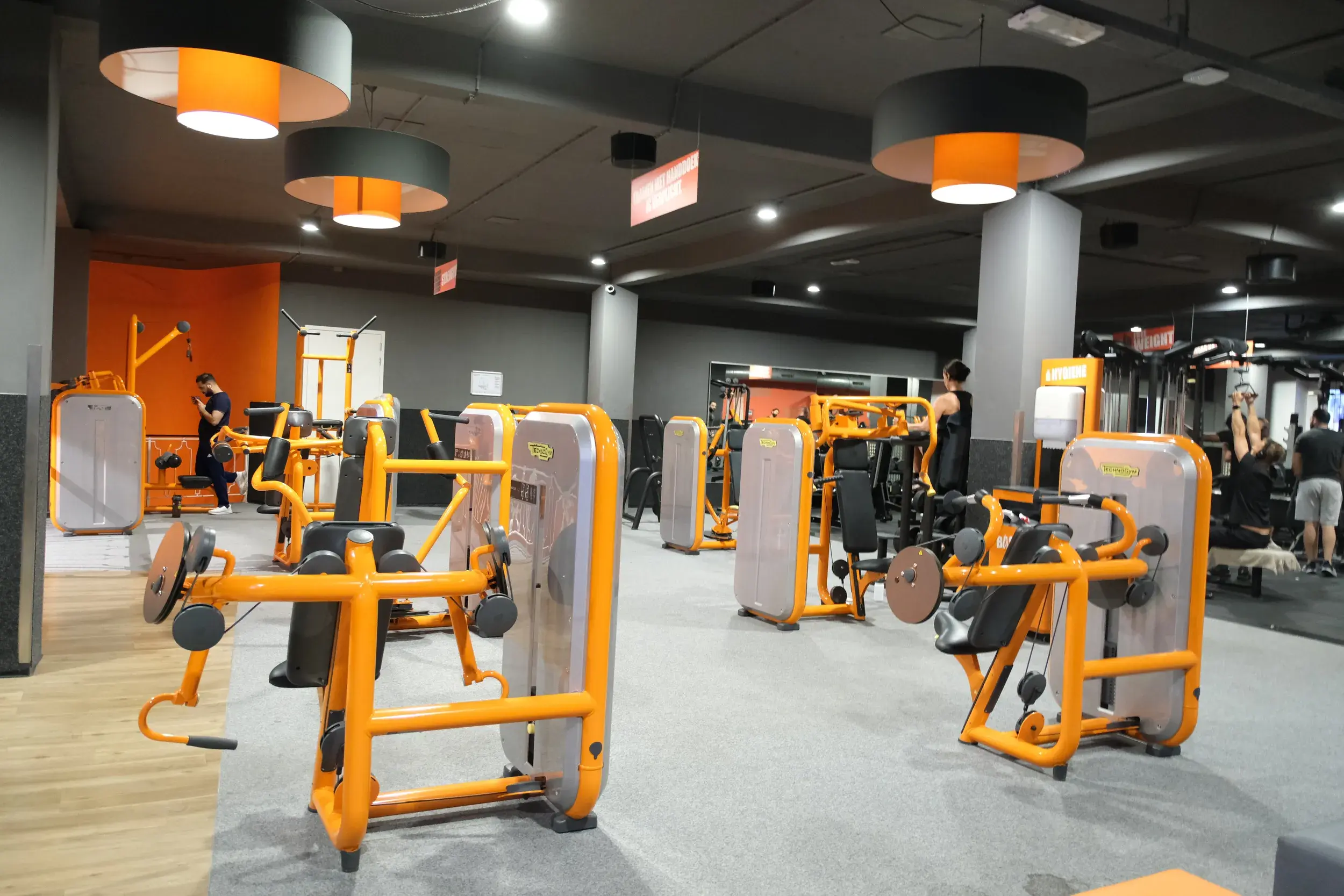 Foto's Basic-Fit 24/7