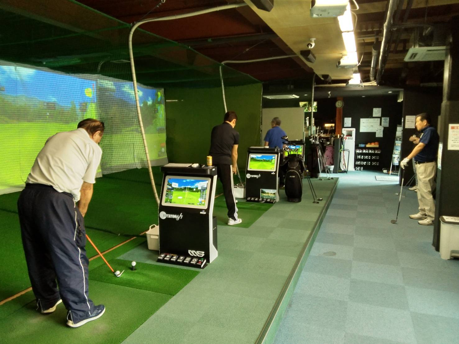 Images インドアゴルフ練習場SWING24/7 戸塚店