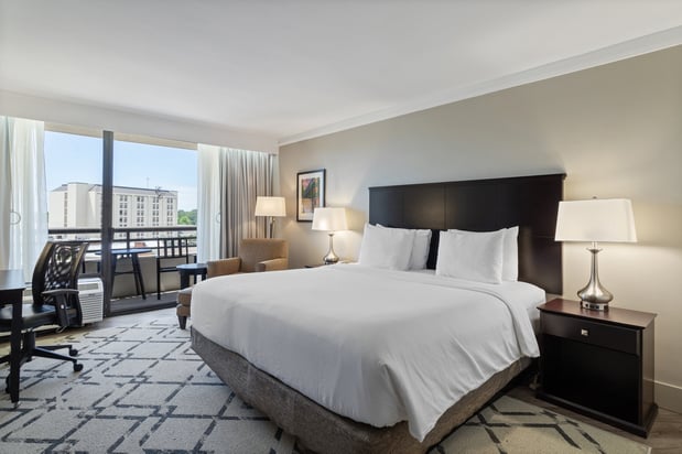 Images Crowne Plaza Executive Center Baton Rouge by IHG