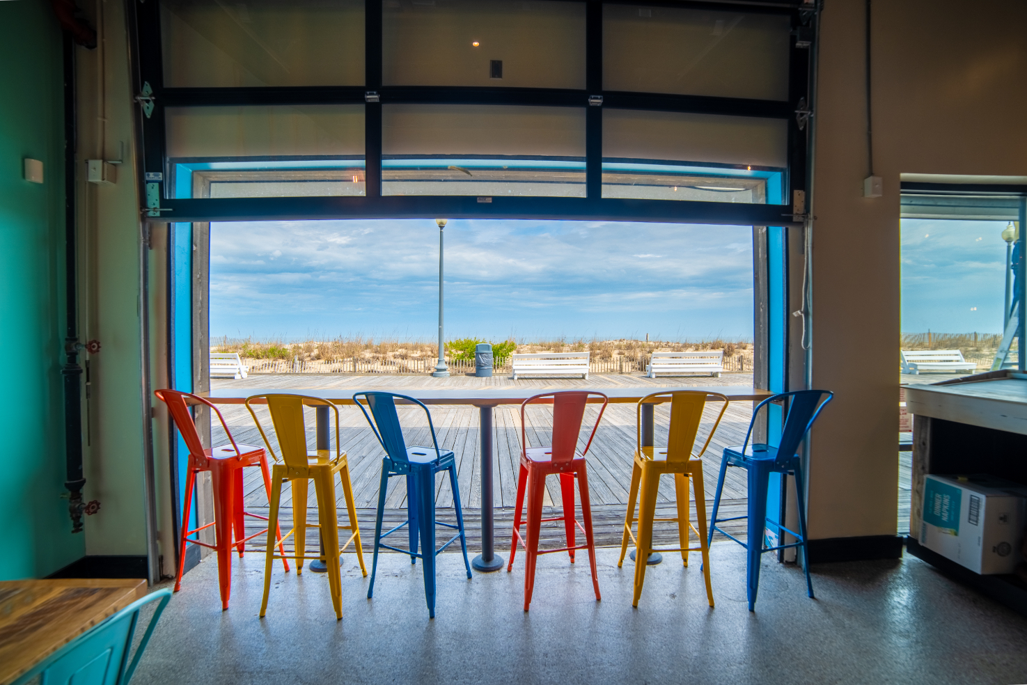 The Dunes Rehoboth Beach offers a relaxed, convenient stay near the Delaware beaches, with easy access to Rehoboth Beach, Dewey Beach, the boardwalk, restaurants, shopping, and coastal attractions.