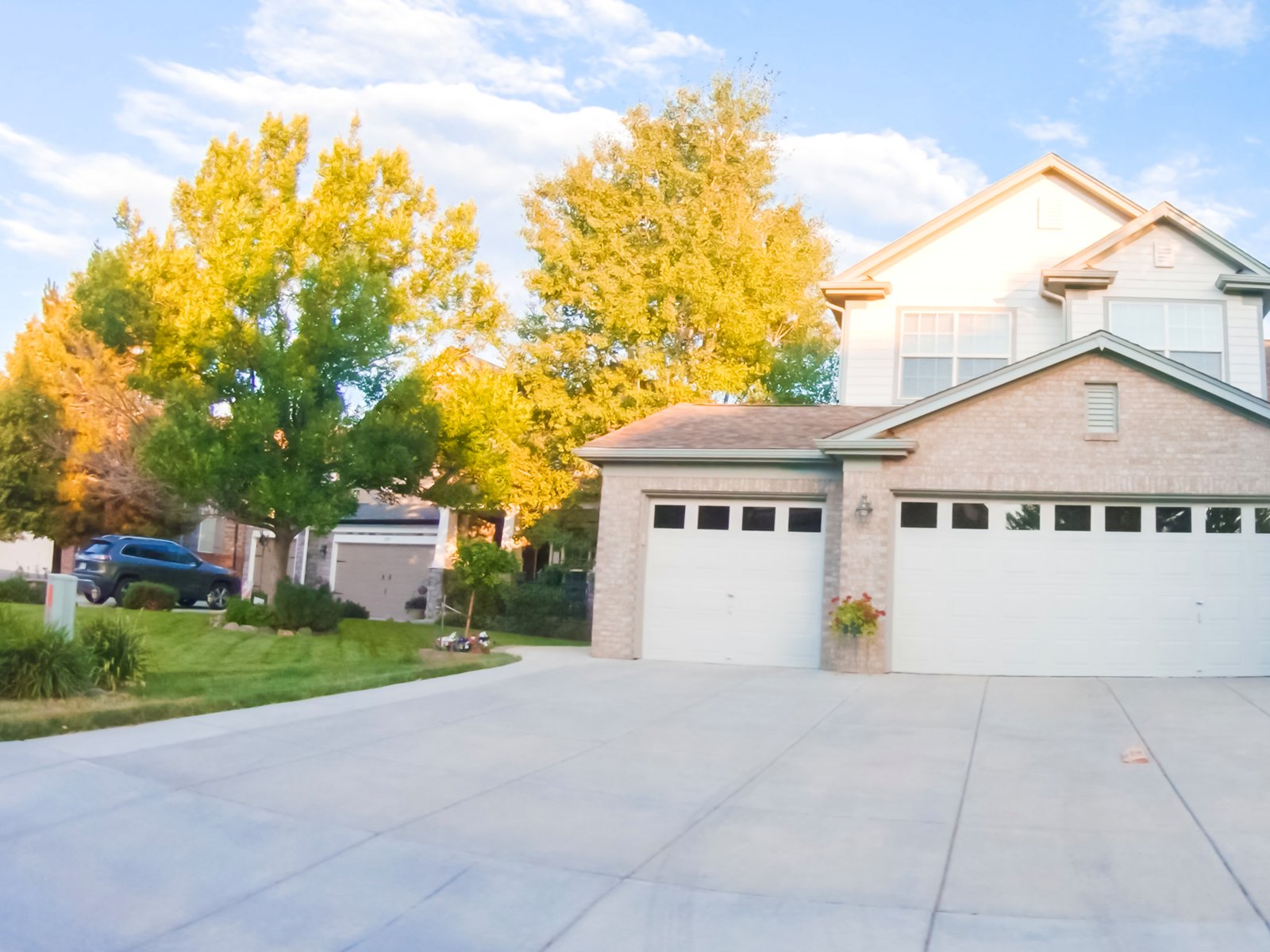 J & J Garage Doors
