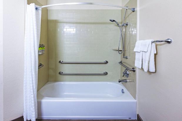 Images Candlewood Suites Midland SW by IHG