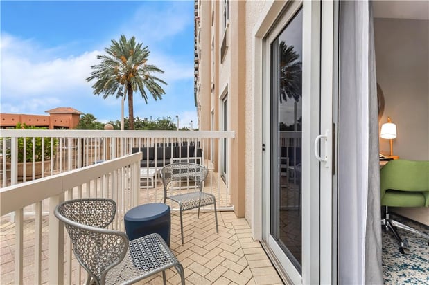 Images Hampton Inn & Suites St. Petersburg/Downtown