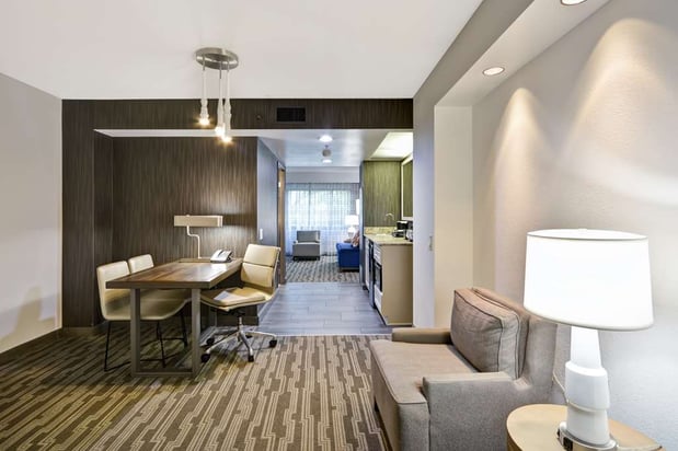 Images Embassy Suites by Hilton Charlotte