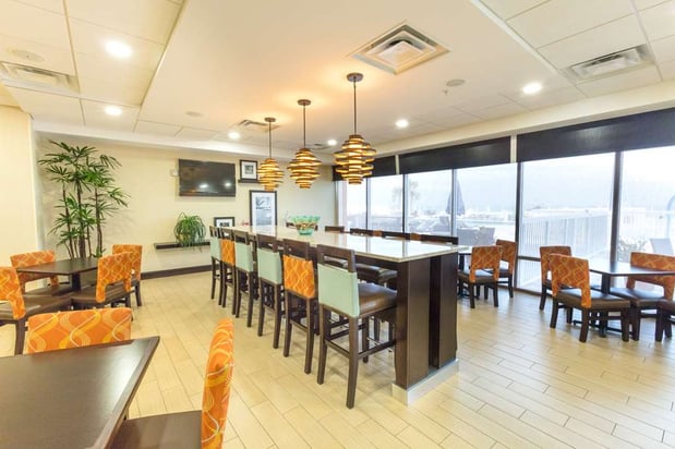 Images Hampton Inn Daytona Beach/Beachfront
