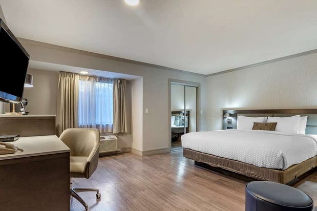 Images Best Western Plus Executive Suites