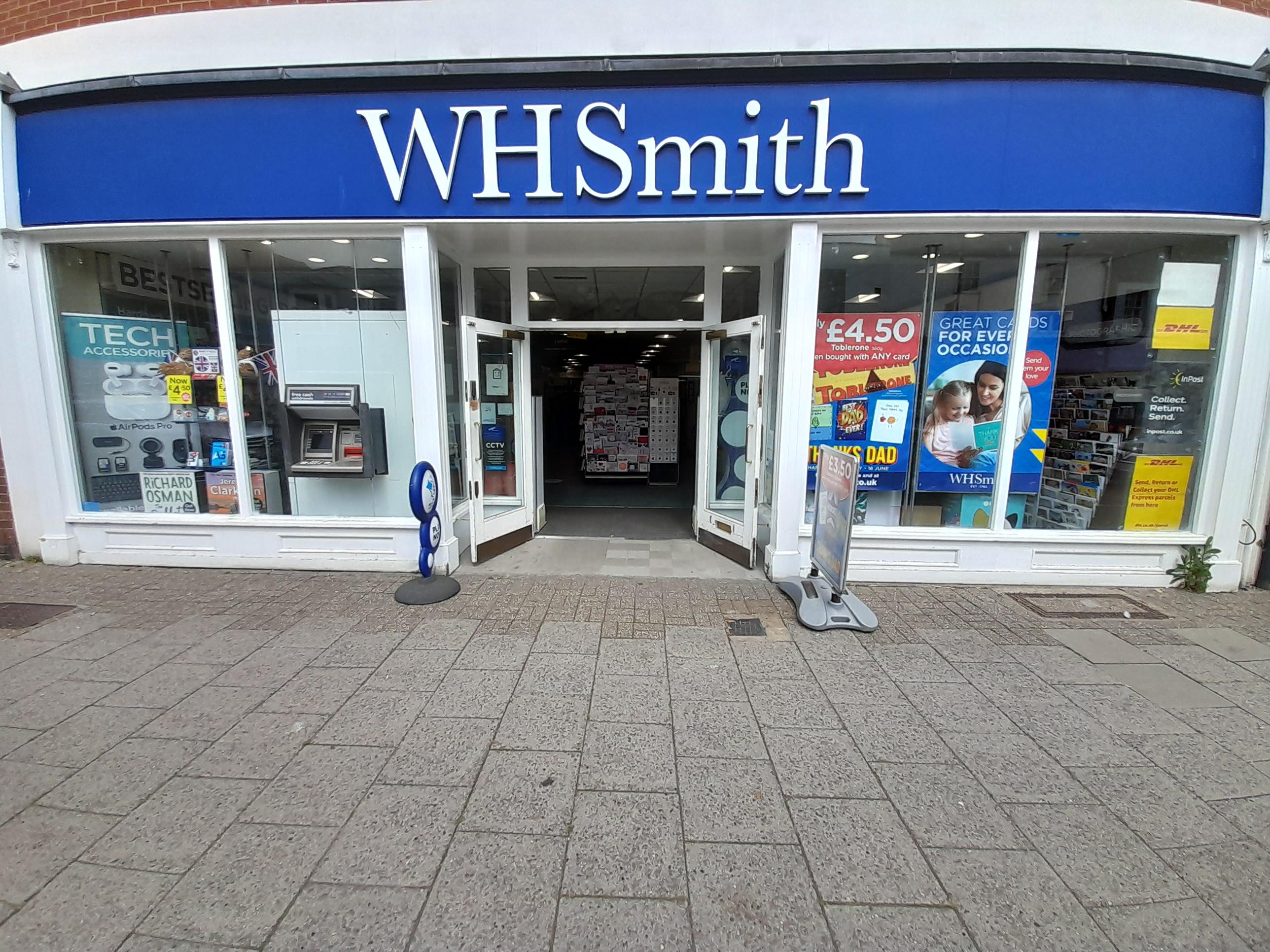 Images DHL Express Service Point (WHSmith Newmarket)
