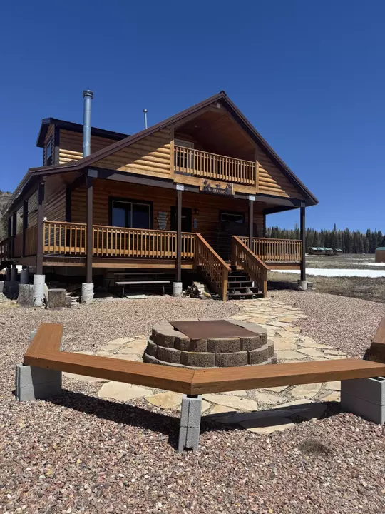 Images Char Holdeman - LRG Collective