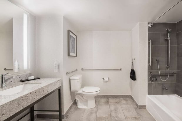 Images Embassy Suites by Hilton Minneapolis Airport
