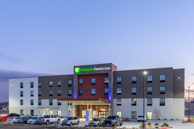 Images Holiday Inn Express & Suites Kearney by IHG