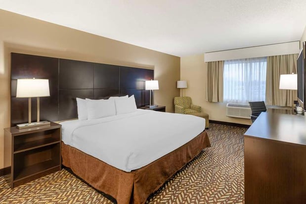 Images Best Western St. Louis Inn