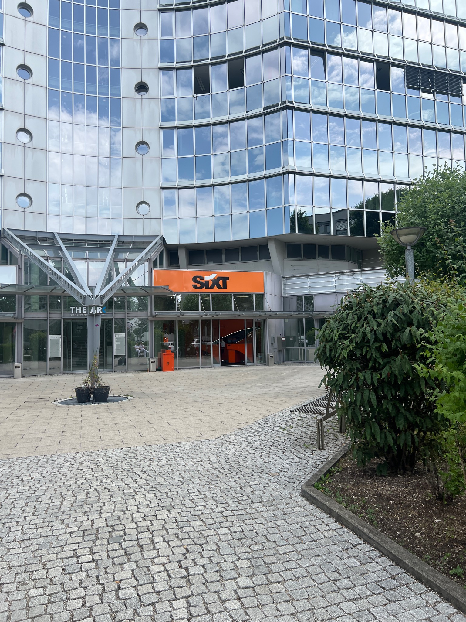 SIXT Auto- und Transportervermietung Augsburg, Bürgermeister Wegele Str. 6 in Augsburg