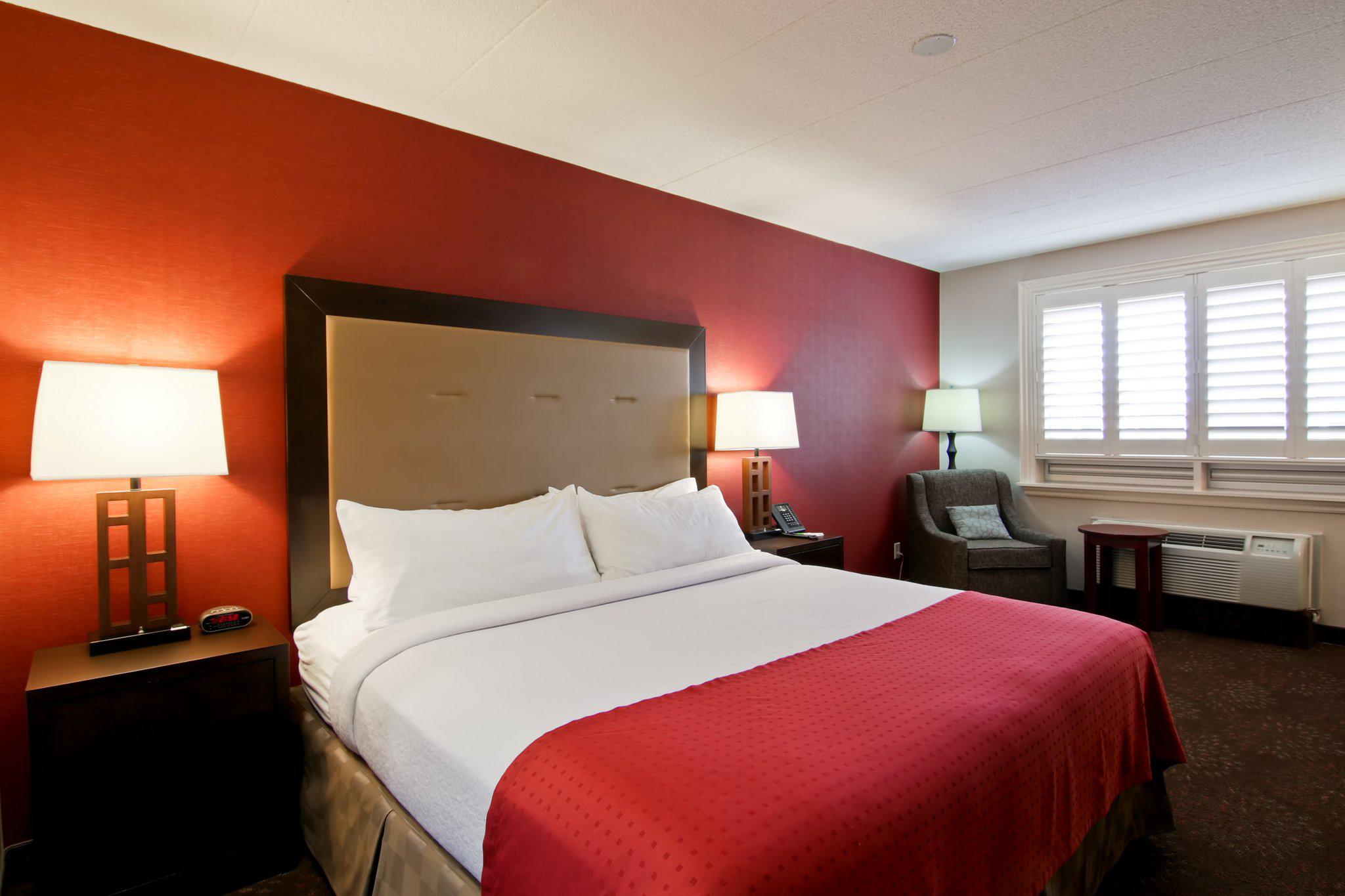 Images Holiday Inn & Suites St. Catharines Conf Ctr, an IHG Hotel