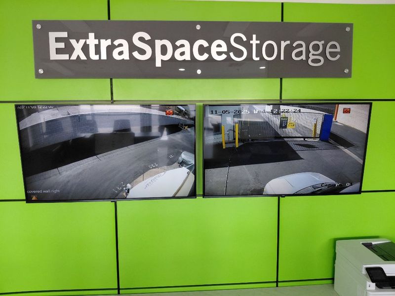 Images Extra Space Storage