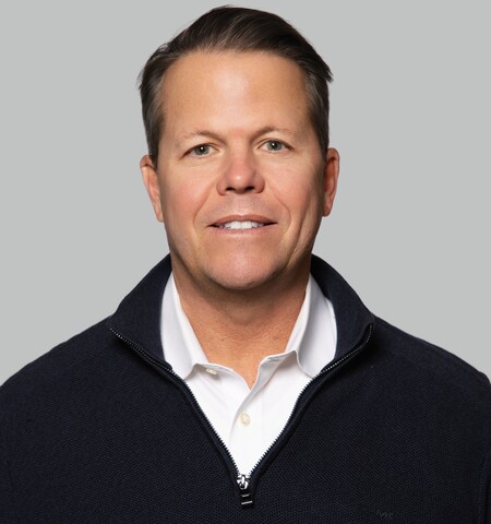 Headshot of Scott Crowell, a wealth advisor at Chase