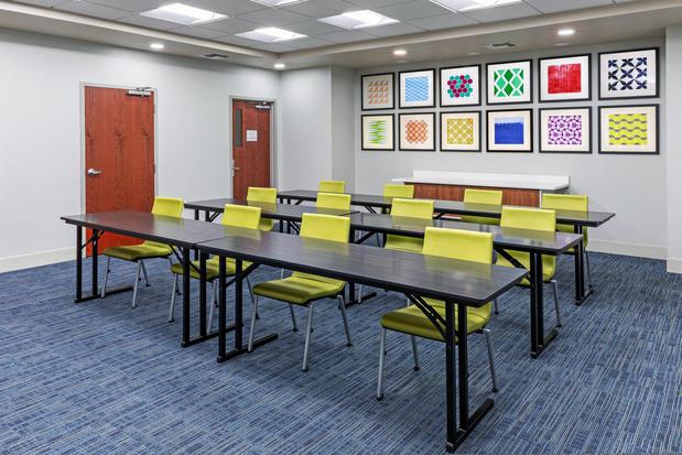 Images Holiday Inn Express & Suites Shreveport - West by IHG