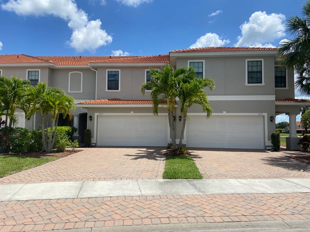 Images Gina Lamouth, SWFL Realtor