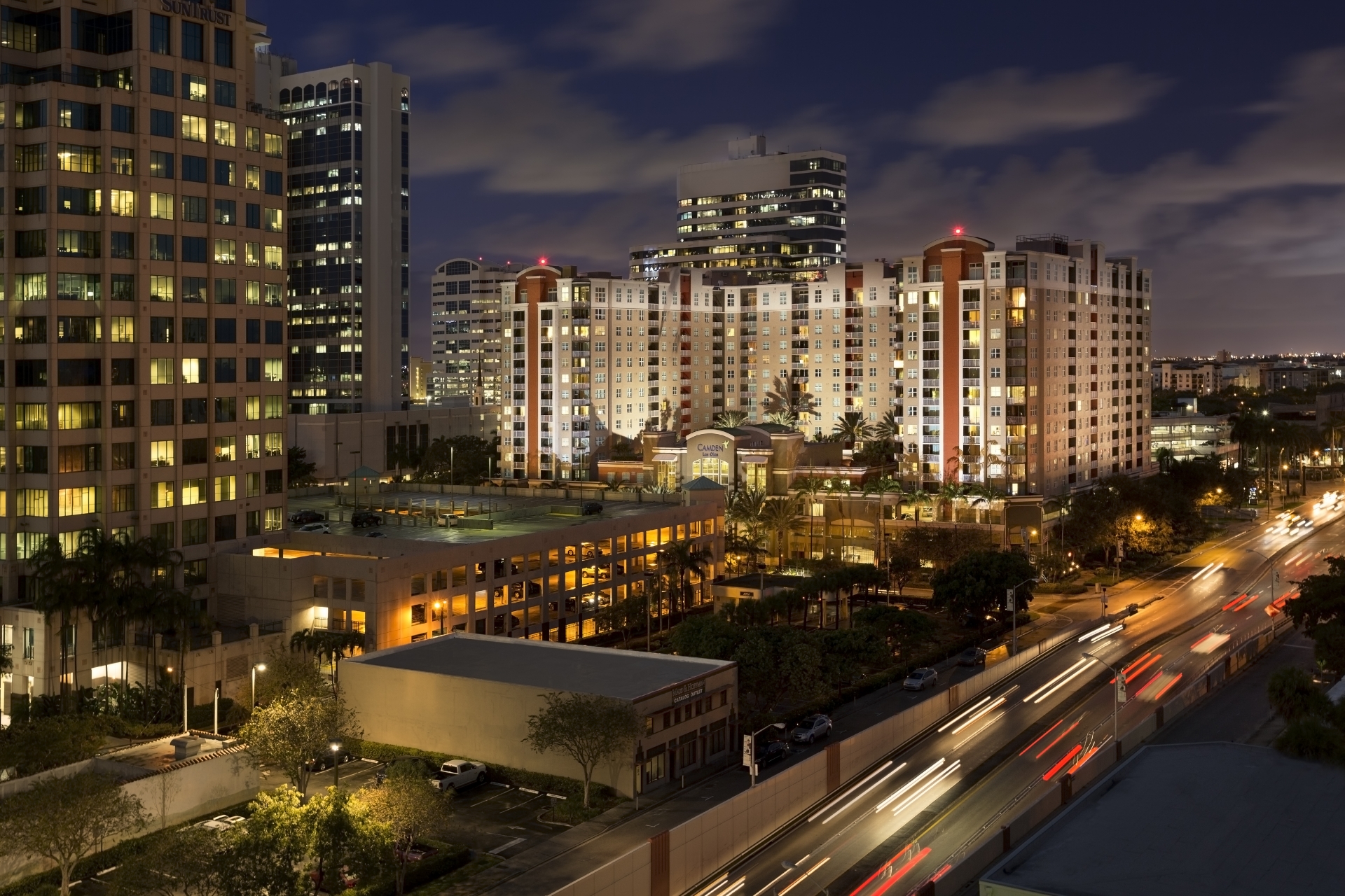 Camden Las Olas Apartments Photo