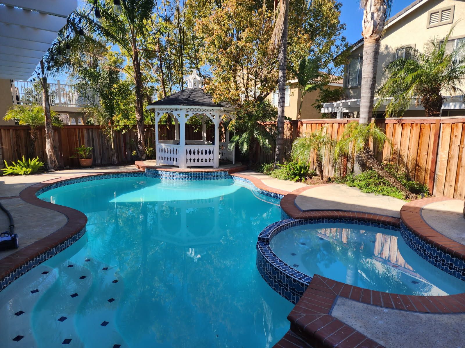 MB Pool Plaster Empire