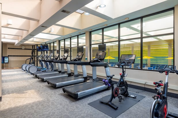 Images Crowne Plaza Knoxville Downtown University by IHG