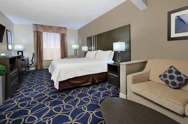 Images Holiday Inn Express & Suites Houston North - IAH Area by IHG