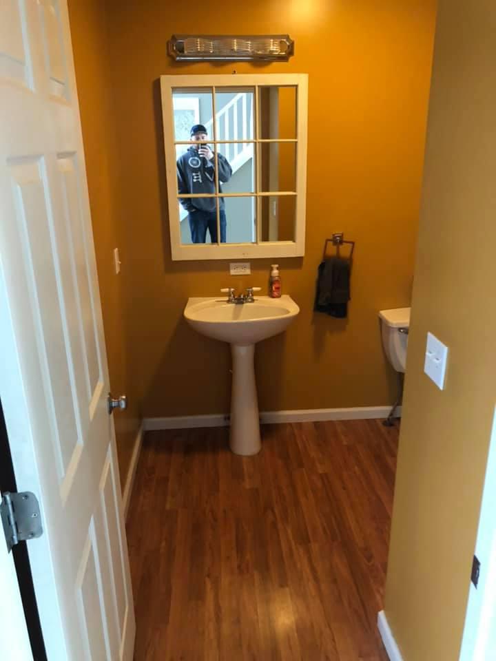 Blue Mountain Bathrooms Logo