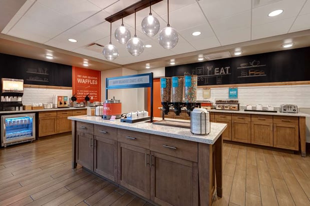 Images Hampton Inn & Suites Milwaukee West