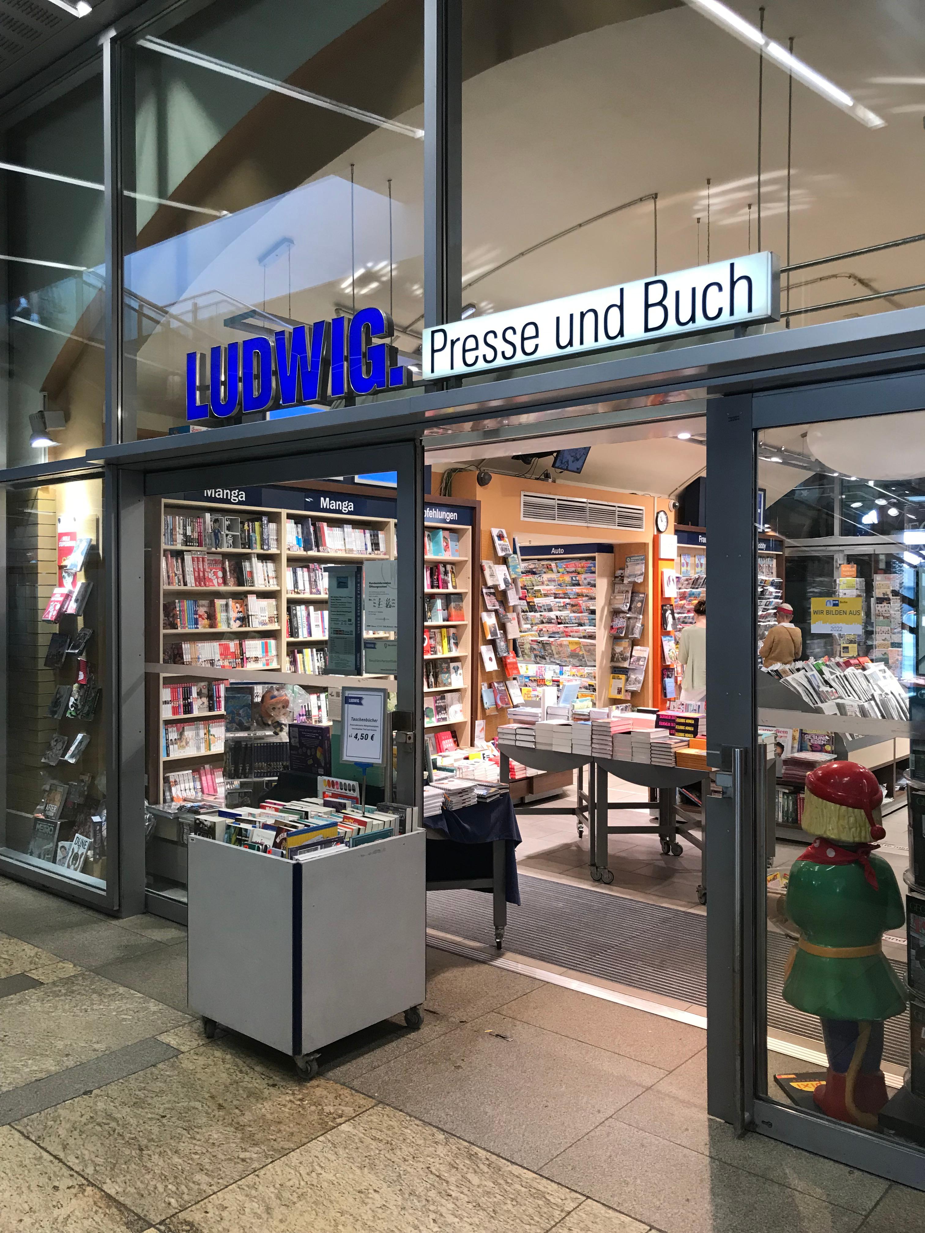 Buchhandlung Ludwig, Alexanderplatz Haupthalle