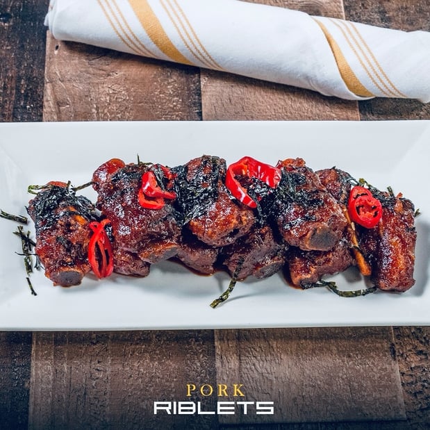 Images Topside Tavern - American Restaurant & Bar