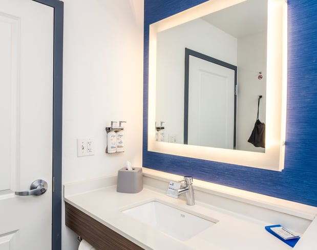 Images Holiday Inn Express & Suites Louisville Downtown by IHG