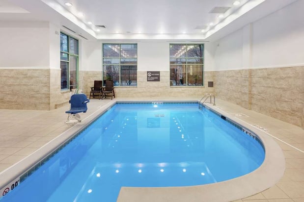 Images Hilton Garden Inn Chicago North Shore/Evanston