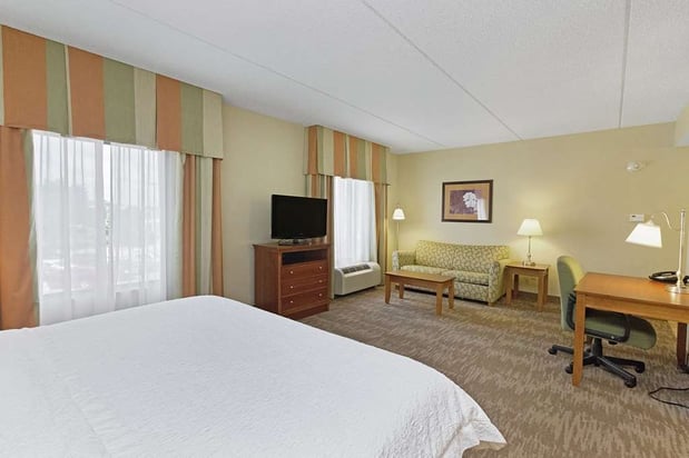 Images Hampton Inn & Suites Blairsville