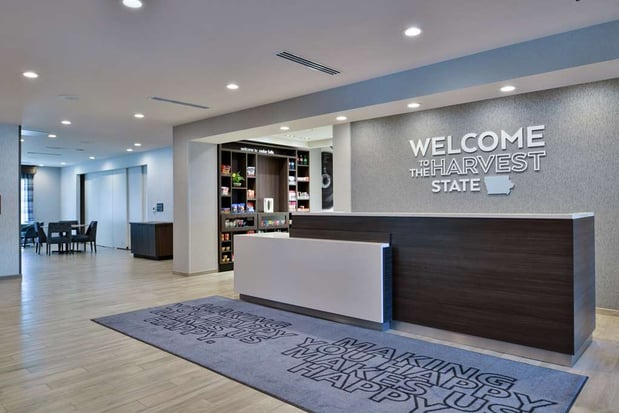 Images Hampton Inn Cedar Falls Downtown