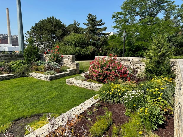 Images LSI (Lawn Sprinklers, Inc)
