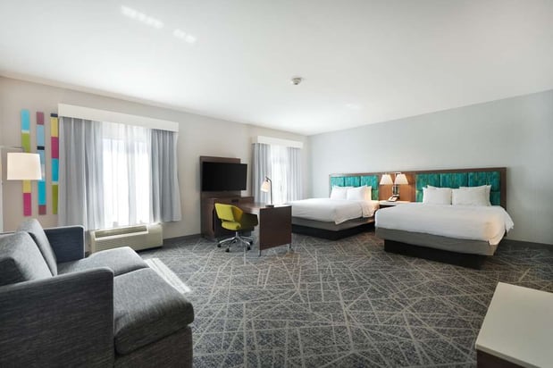 Images Hampton Inn & Suites Tulsa/Central