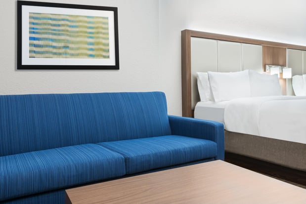 Images Holiday Inn Express & Suites Columbus Airport East by IHG