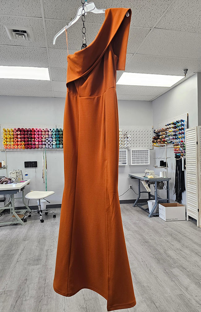 Ready to make a statement with your fashion? Our skilled artisans at Fashion Alterations & Bridal Sewing specialize in fashion alterations that breathe new life into your wardrobe favorites.