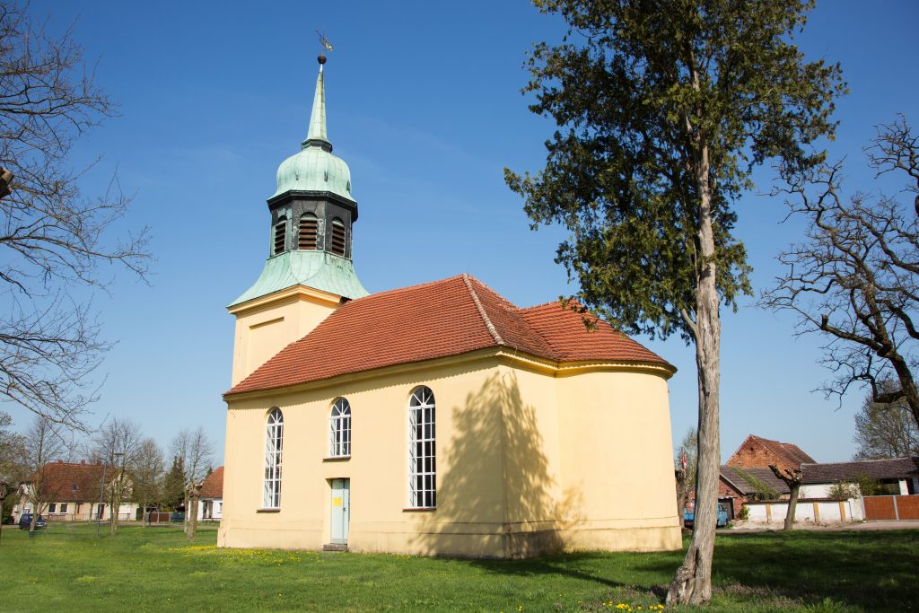 Kirche Mögelin - Ev. Kirchengemeinde Premnitz, Kirchplatz in Premnitz