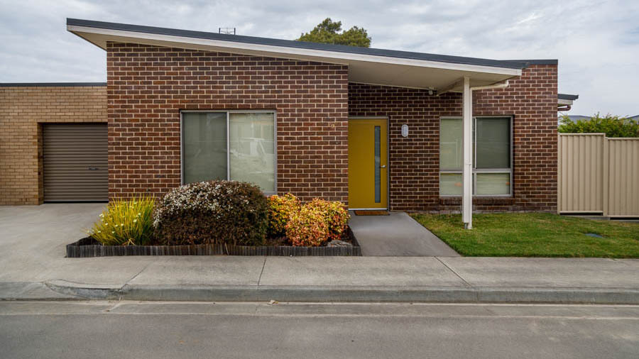 Images Uniting AgeWell Strathdevon Independent Living Units