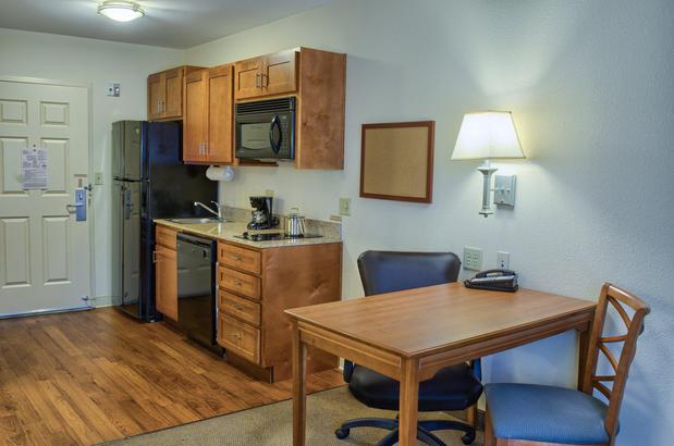Images Candlewood Suites Mobile-Downtown by IHG