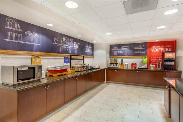 Images Hampton Inn & Suites Moreno Valley