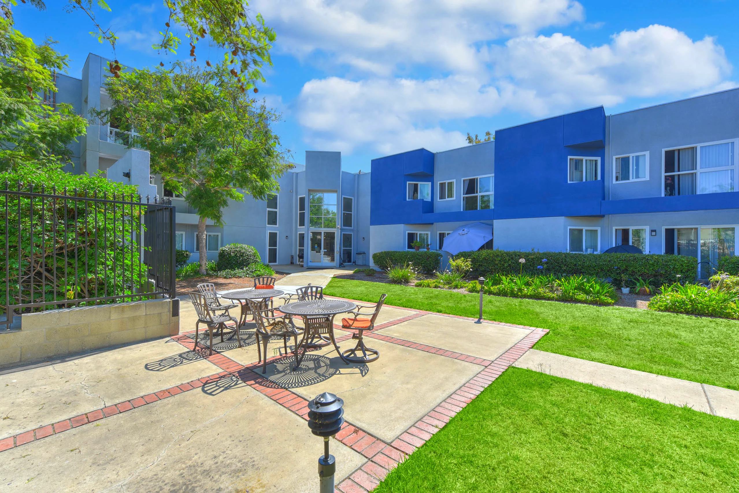 outdoor area 