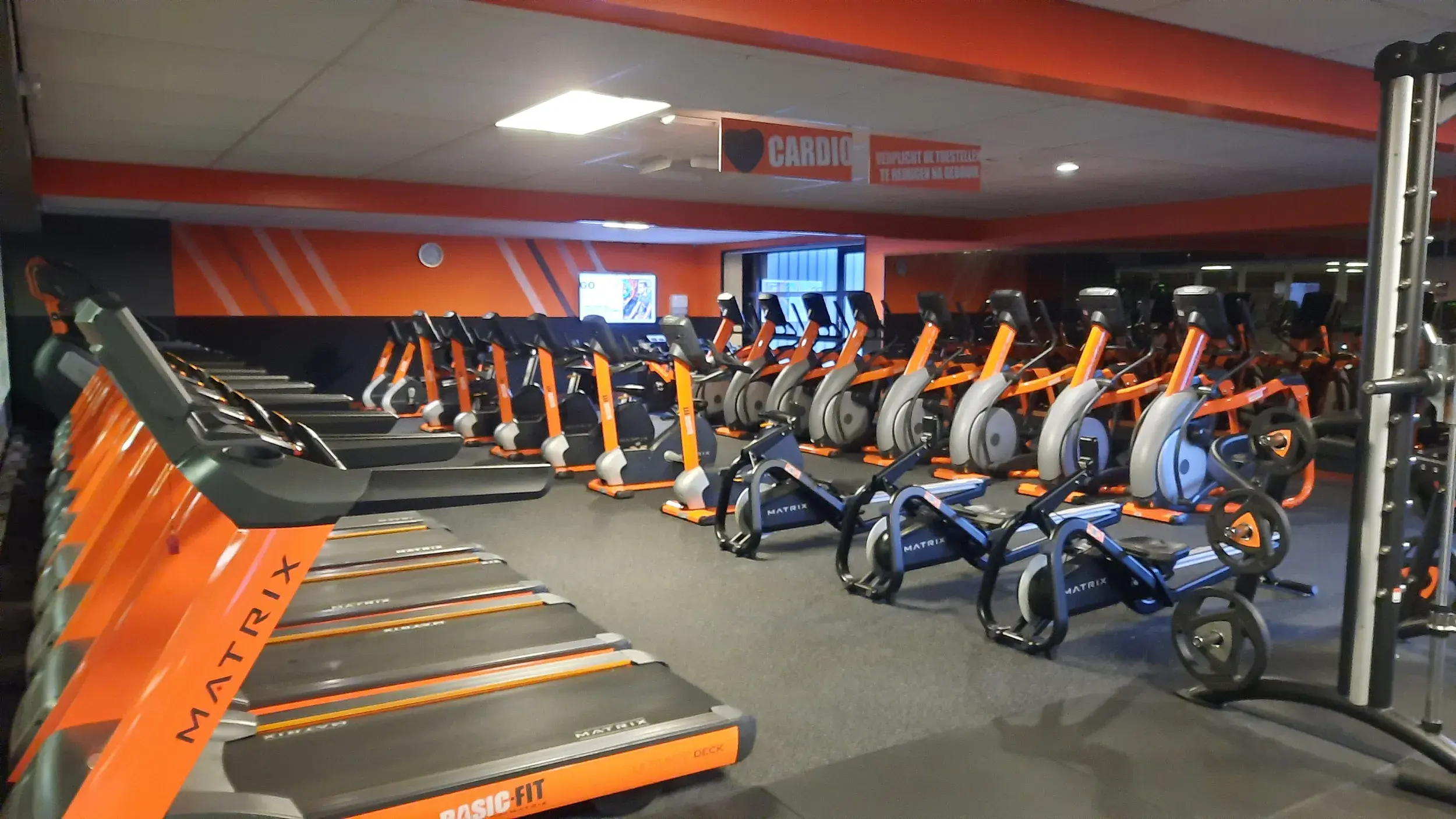Foto's Basic-Fit 24/7