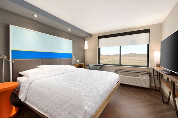 Images Tru by Hilton Las Vegas Airport