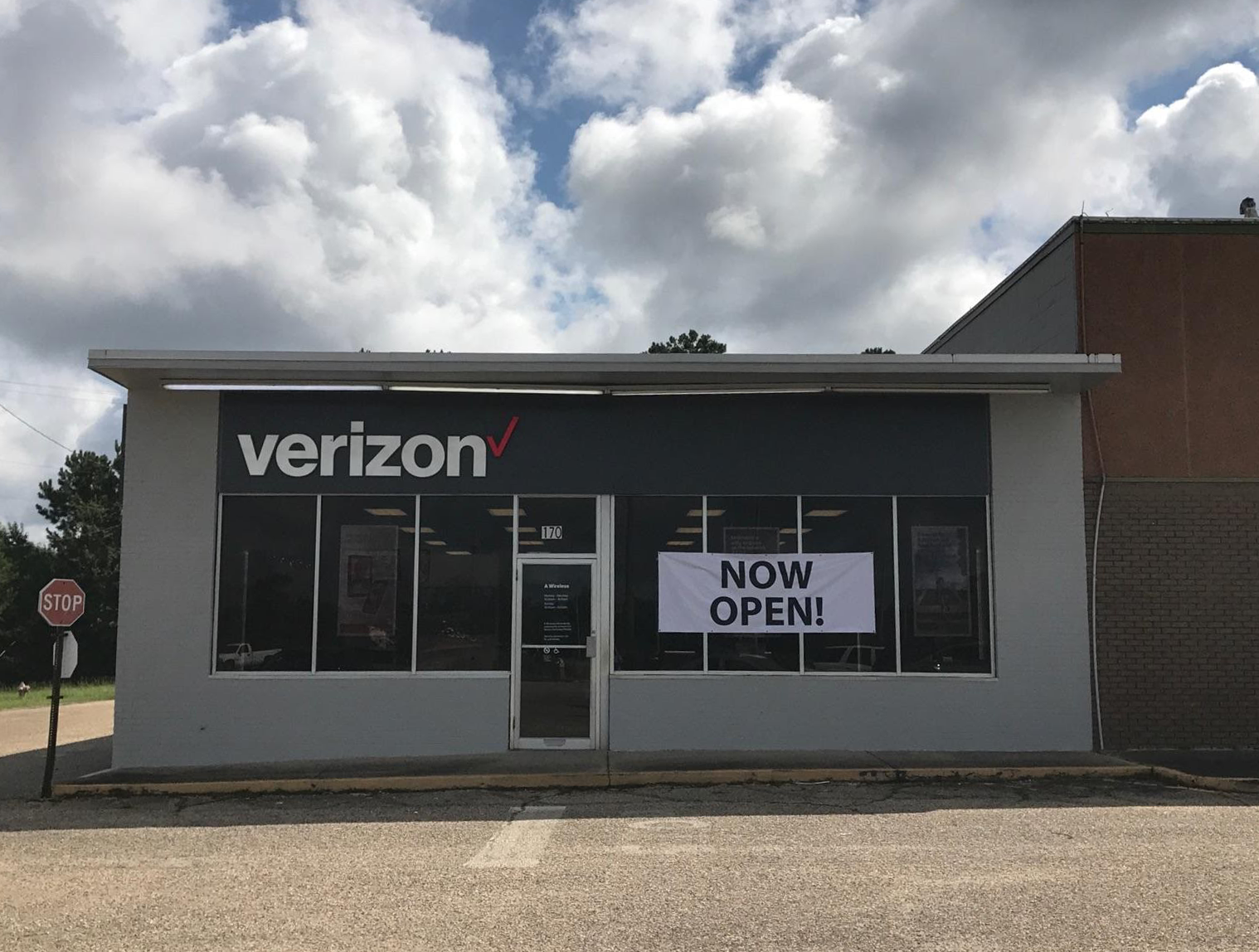 Verizon Authorized Retailer – Victra Photo