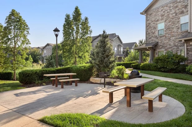 Images Adara Overland Park