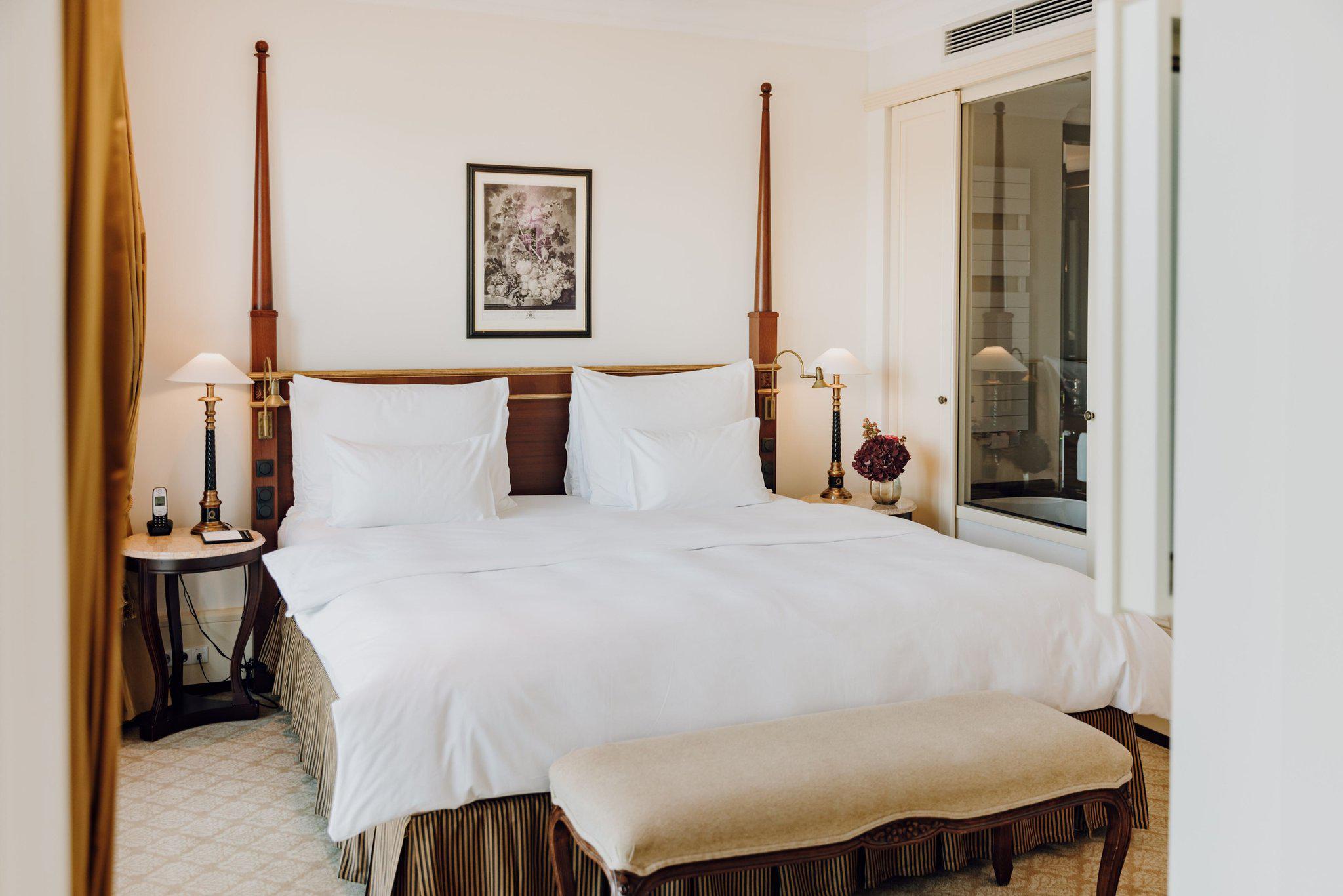 Schloss Fuschl, a Luxury Collection Resort & Spa, Fuschlsee-Salzburg, Schloss Strasse 19 in Hof Bei Salzburg