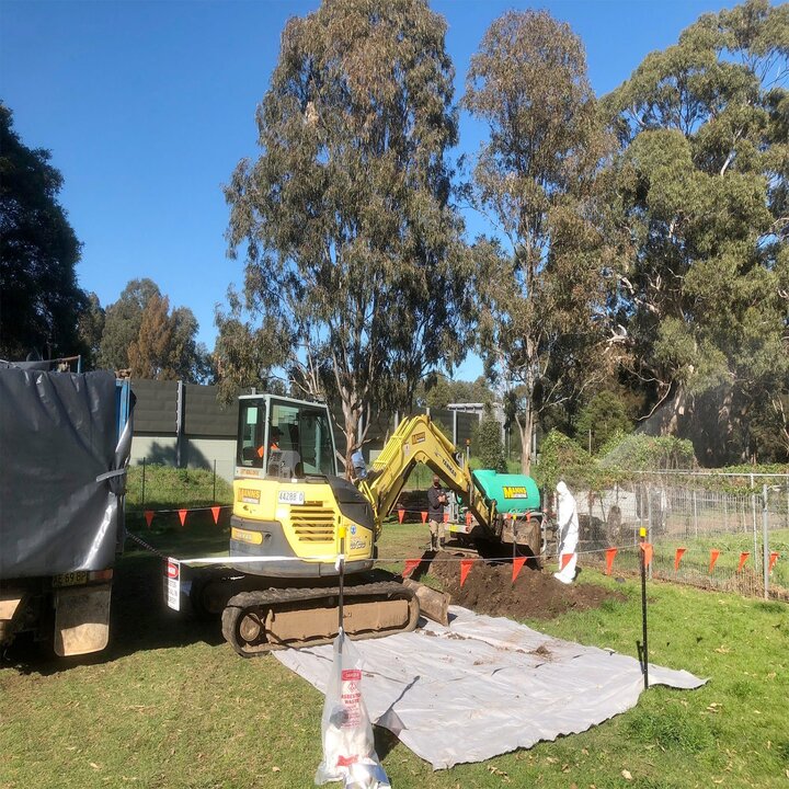 Images Mann's Earthmoving