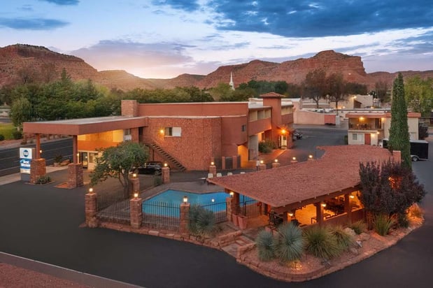 Images Best Western Red Hills